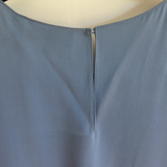 🛍️Theory Cornflower Blue Stretch Silk Sleeveless Shell Tank Top XL NWT - Picture 5 of 7